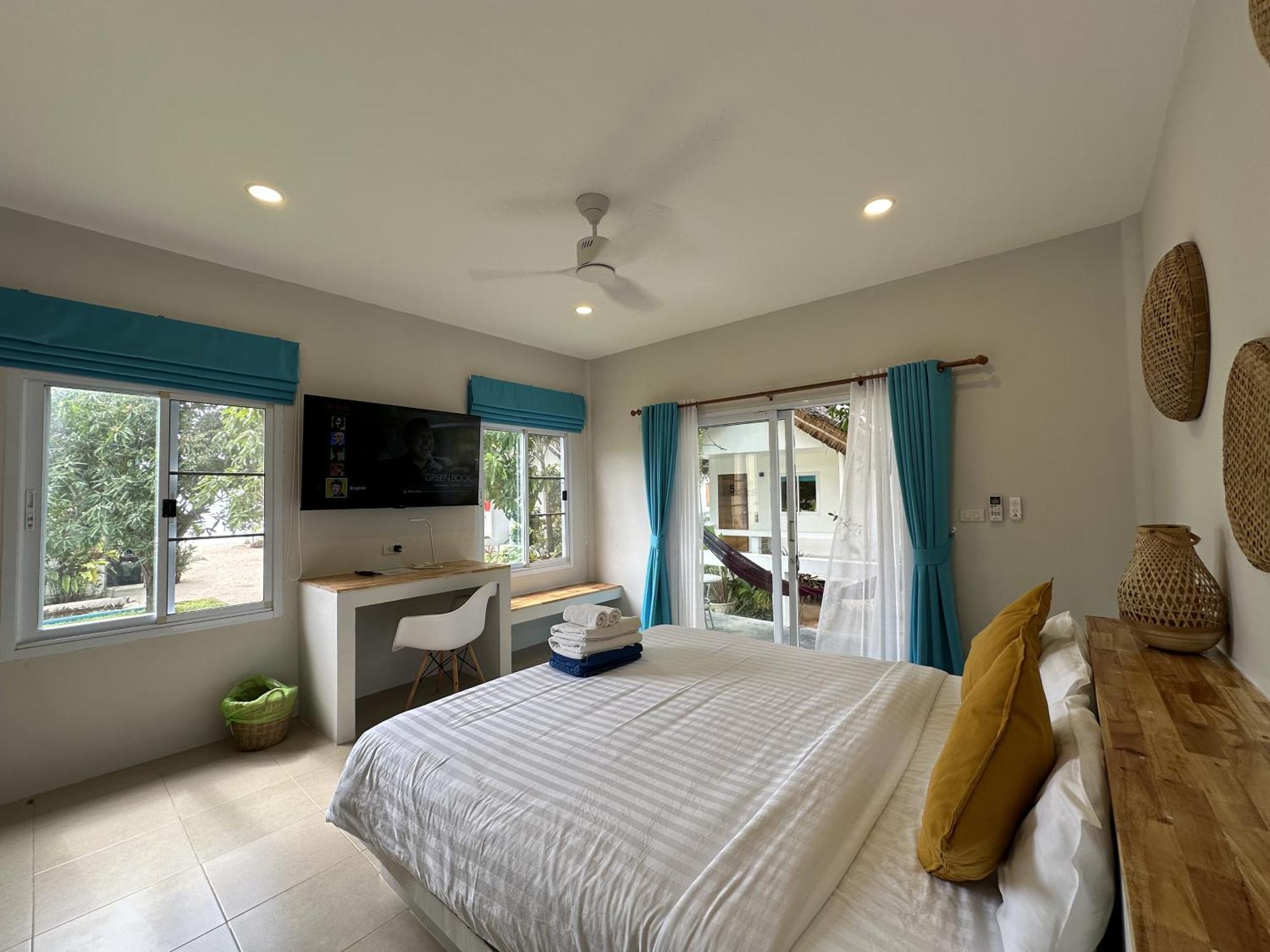 Sand Terrace Beach Bungalows Baan Tai Room photo