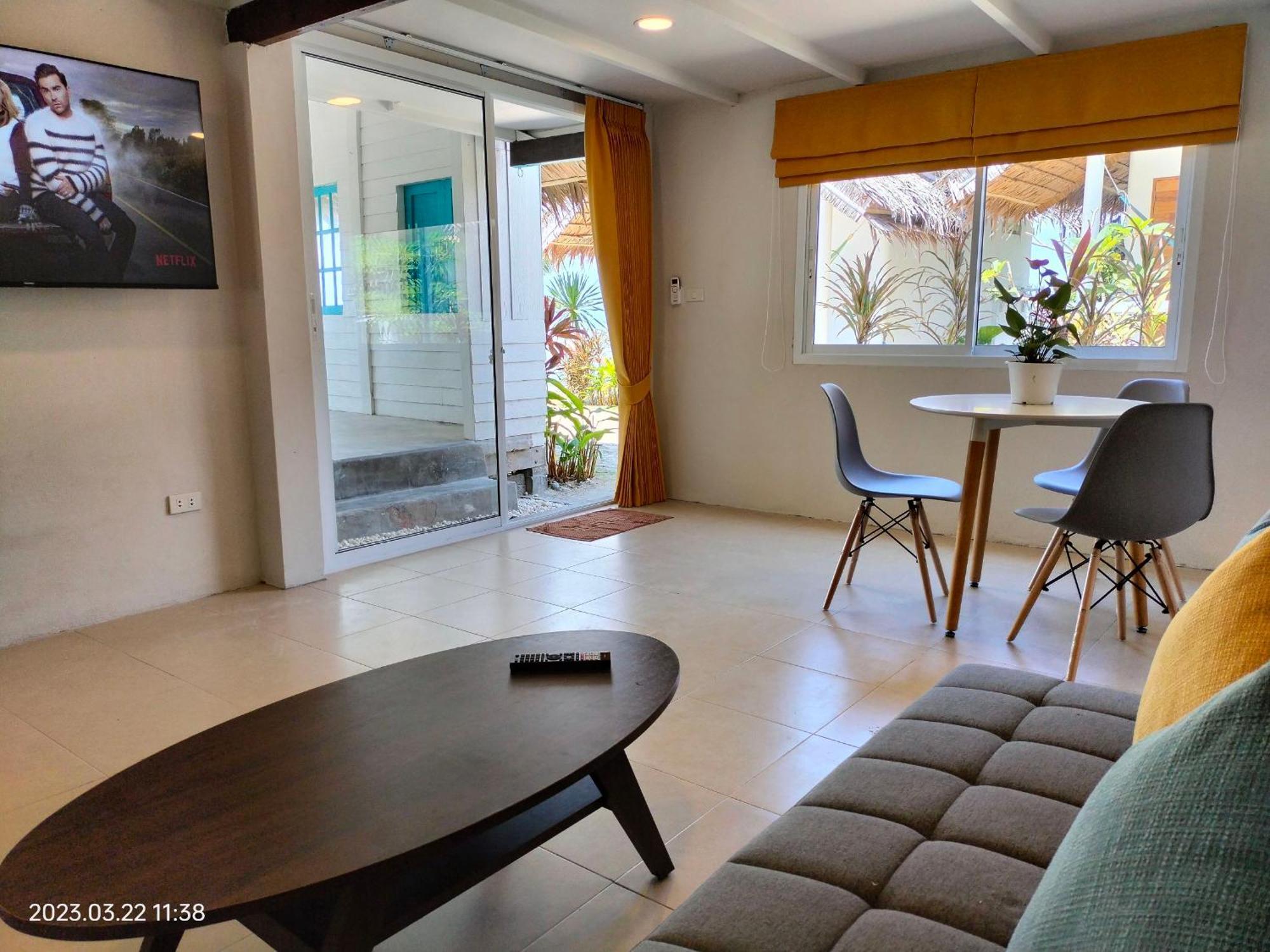 Sand Terrace Beach Bungalows Baan Tai Room photo
