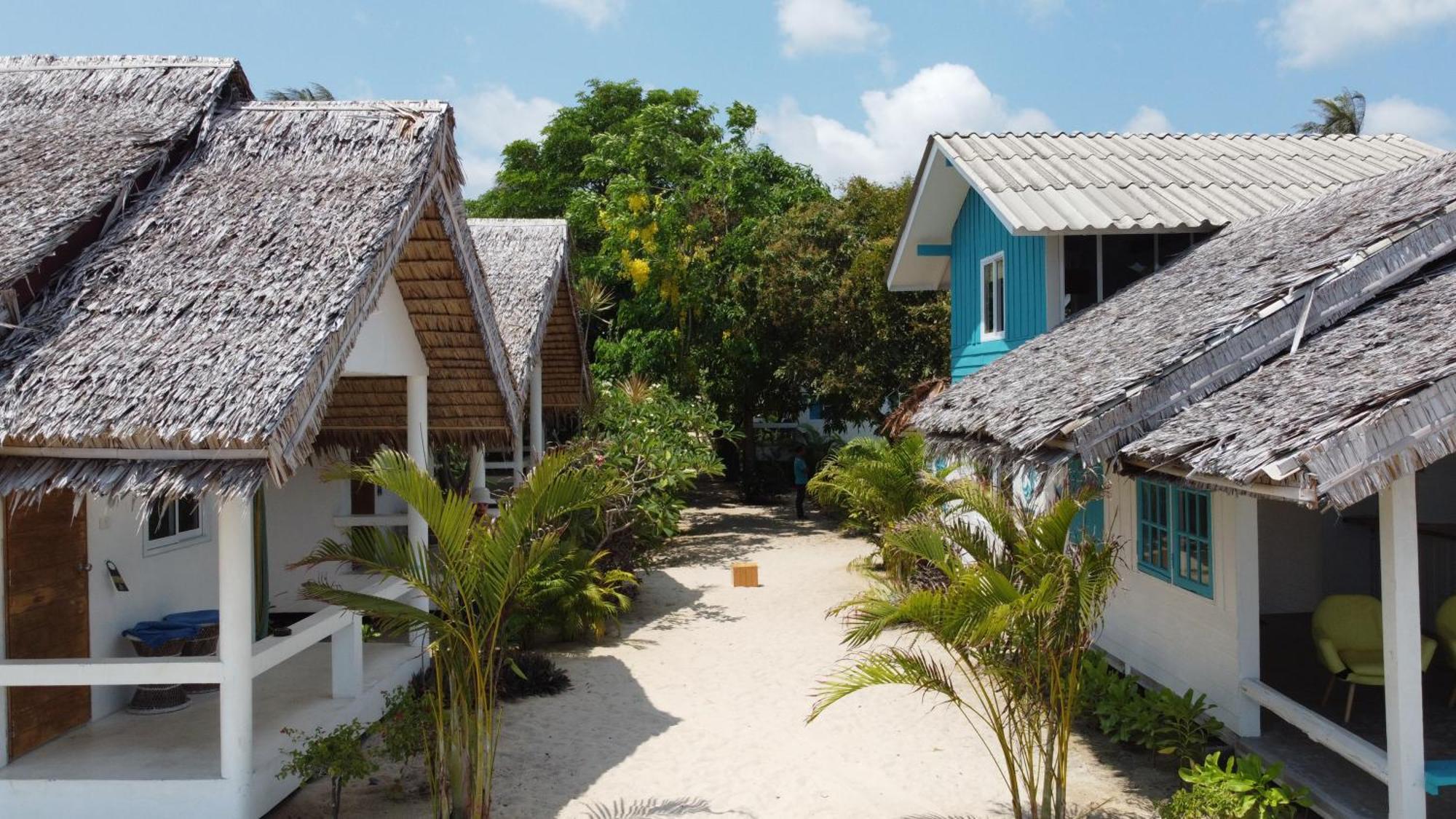 Sand Terrace Beach Bungalows Baan Tai Exterior photo